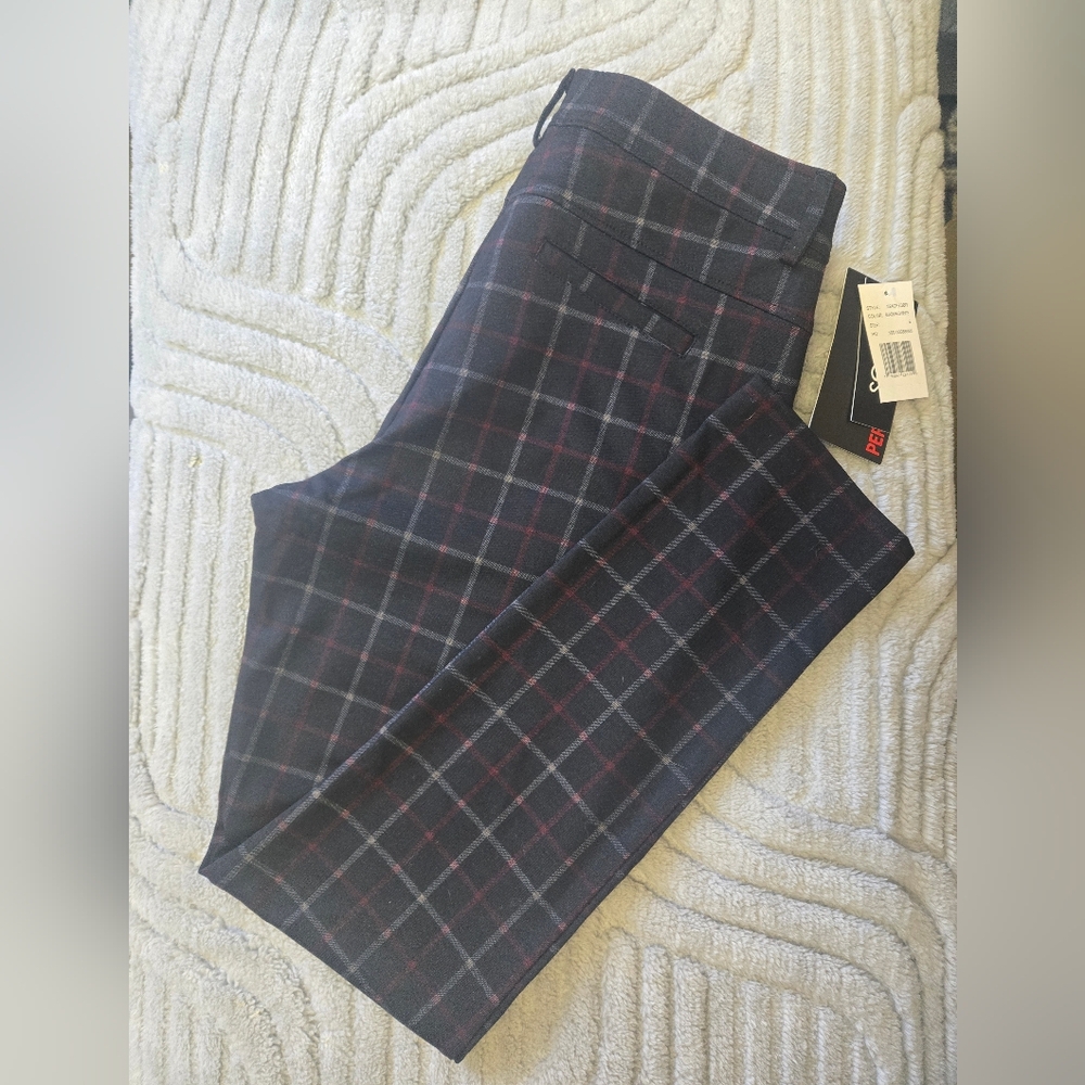 Women's Briggs Plaid  Pants - Black, Red & Gray Size 6 NWT